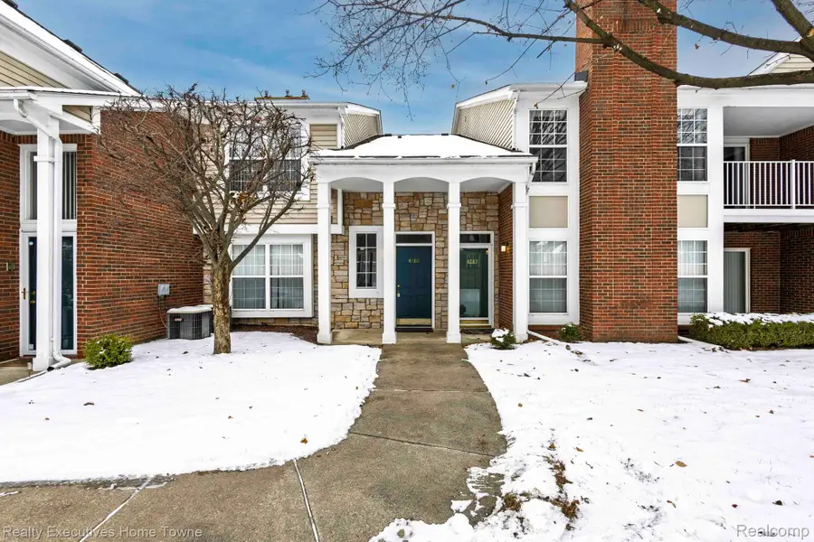 4289 Berkshire, Sterling Heights, MI 48314 - Image #2