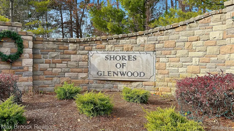 3325 Timberlake Drive, Commerce, MI 48390 - Image #2