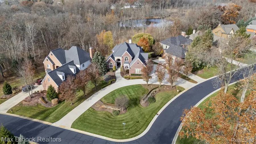 3325 Timberlake Drive, Commerce, MI 48390 - Image #3