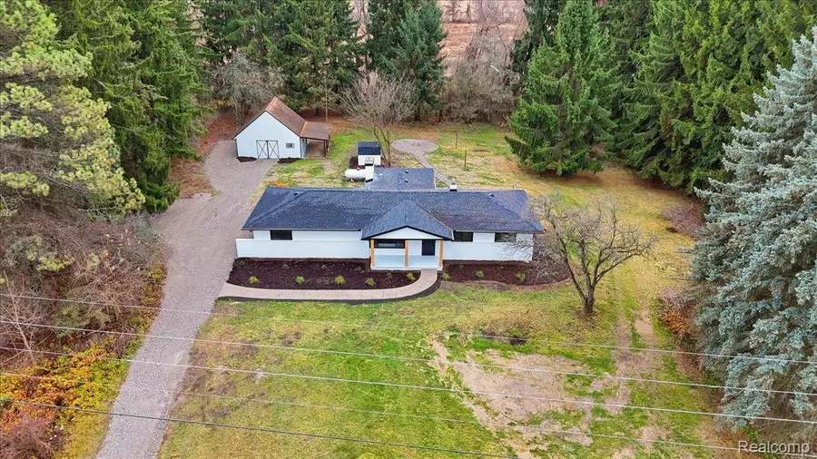 3643 Noble Road, Oxford, MI 48370 - Image #2