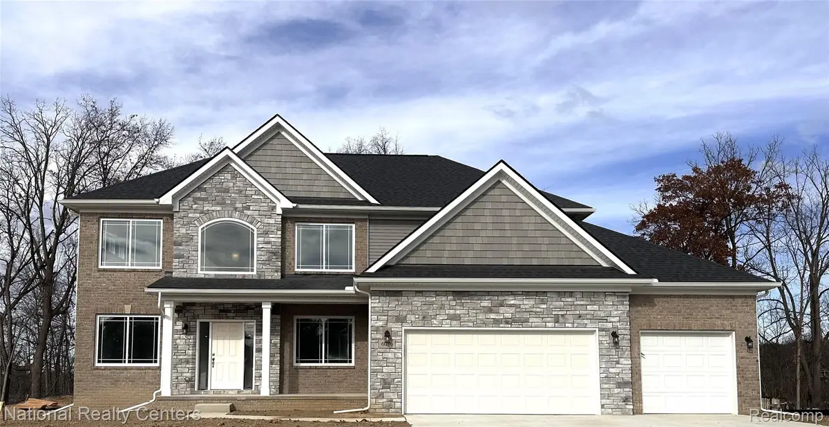 53183 Woodland Meadows, Chesterfield, MI 48047 - Image #1