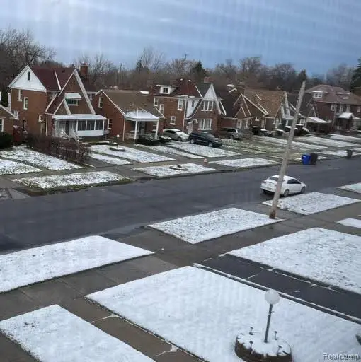 13044 Wilshire Drive, Detroit, MI 48213 - Image #2