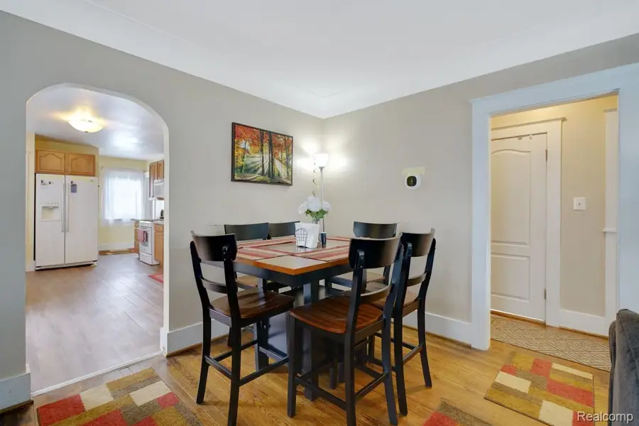 832 Pinecrest Drive E, Ferndale, MI 48220 - Image #3