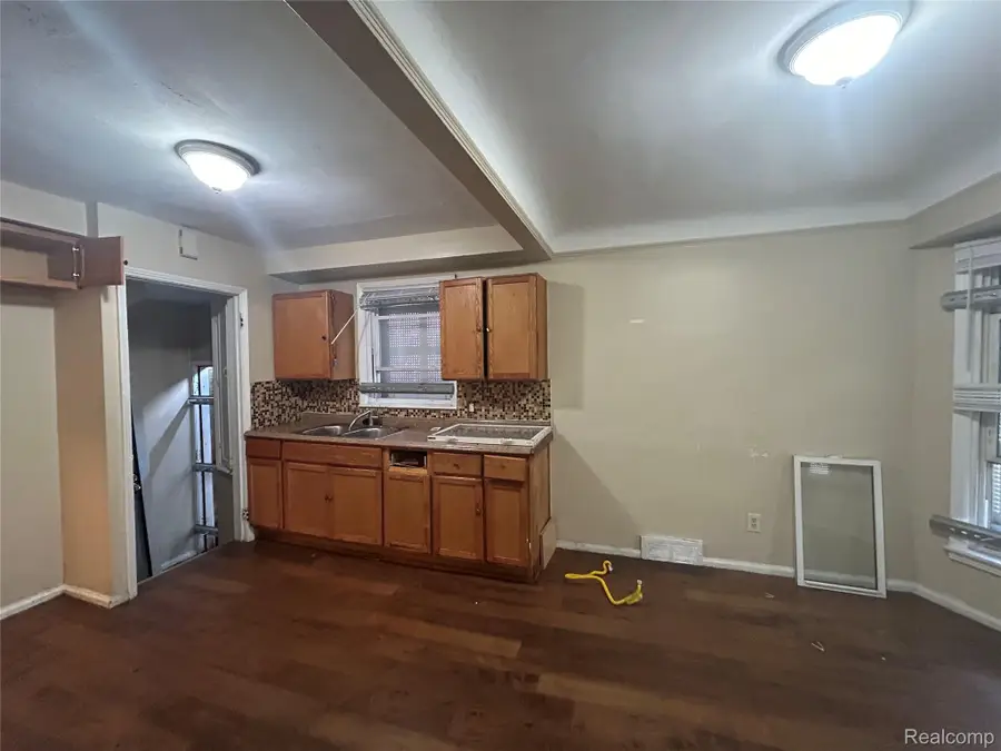 18416 Curtis Street, Detroit, MI 48219 - Image #3