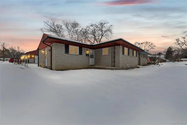 28507 Sunnydale Street, Livonia, MI 48154