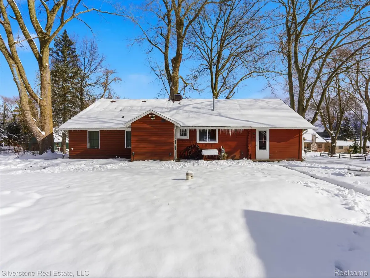 2098 Dunwoodie Street, Ortonville, MI 48462 - Image #1