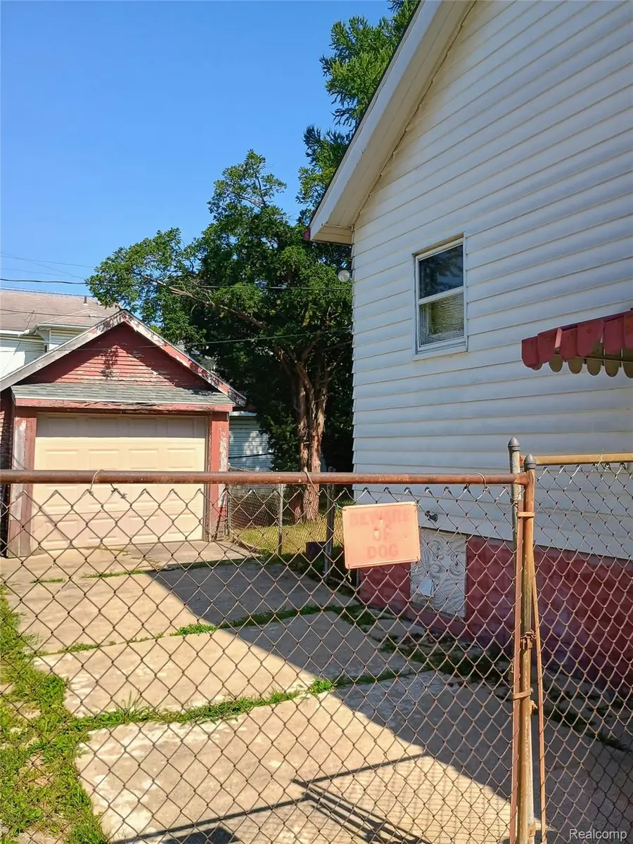 10042 Beechdale Street, Detroit, MI 48204 - Image #2