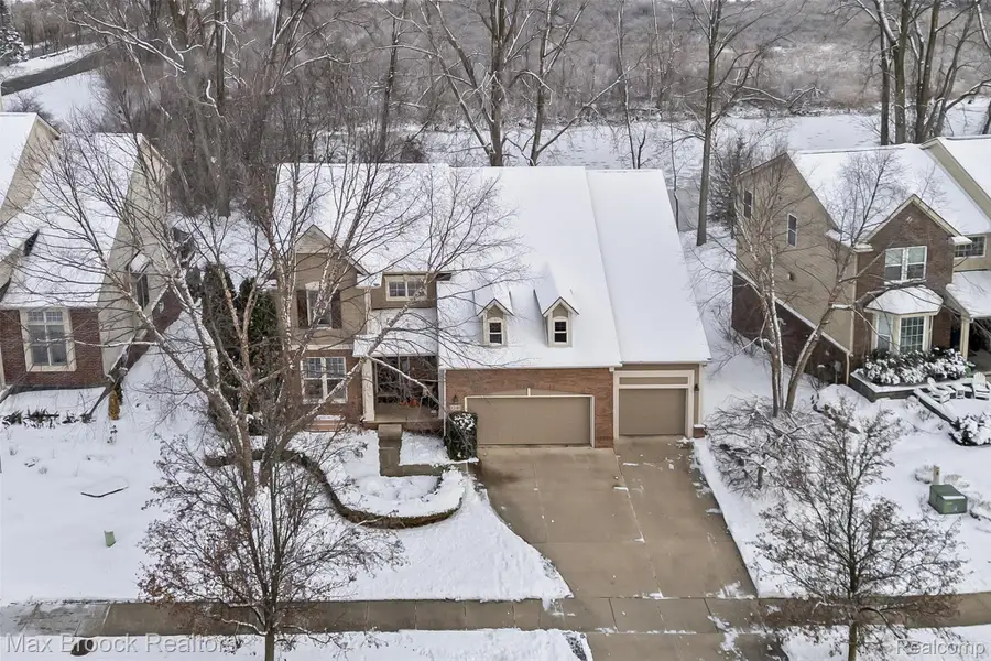 6144 Strawberry Circle, Commerce Township, MI 48382 - Image #2