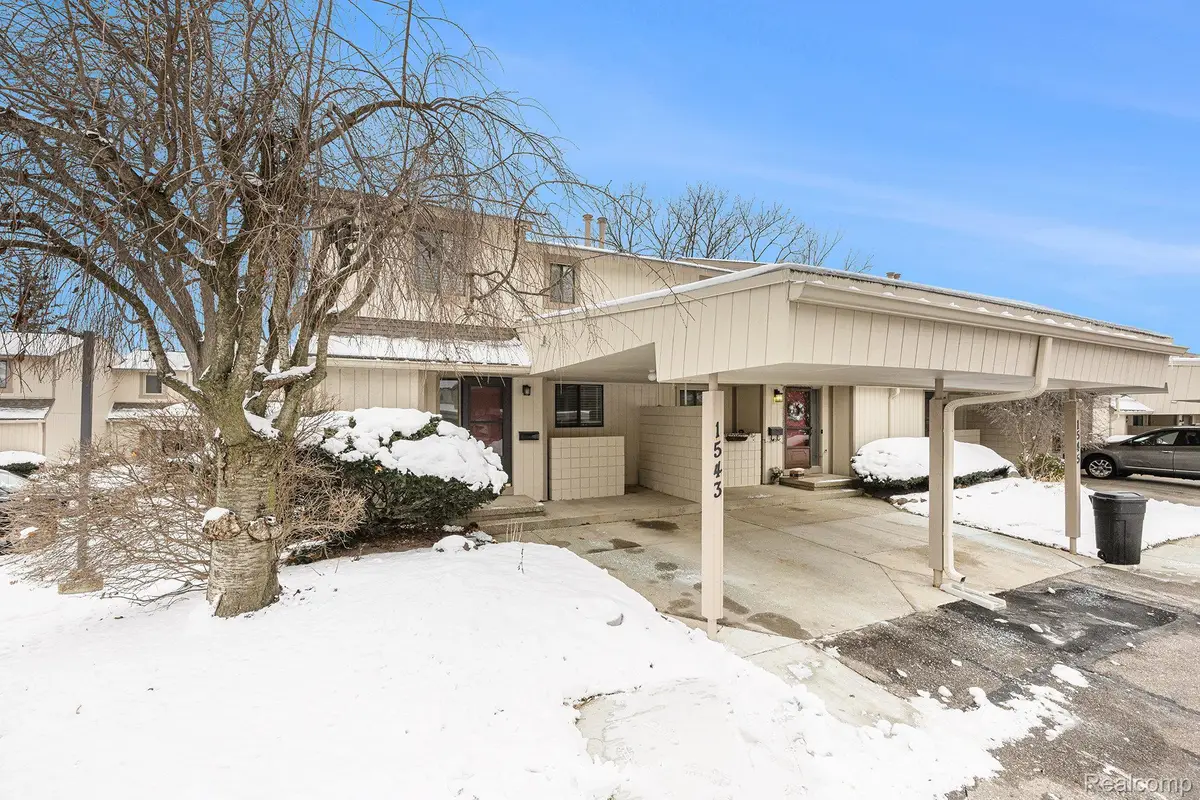 1543 Charter Oak Drive, Rochester Hills, MI 48309 - Image #1