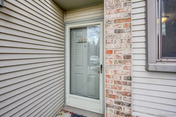 42538 Lilley Pointe Drive #57, Canton, MI 48187