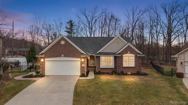 38692 Watson Circle, Westland, MI 48186