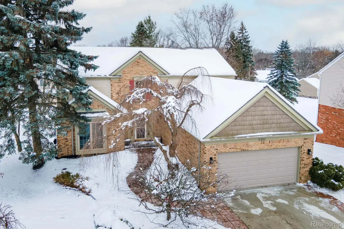2401 Westwood Drive, Rochester Hills, MI 48306 - Image #1