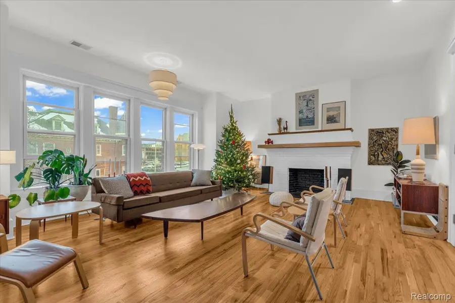 615 W Hancock Street #202, Detroit, MI 48201 - Image #2