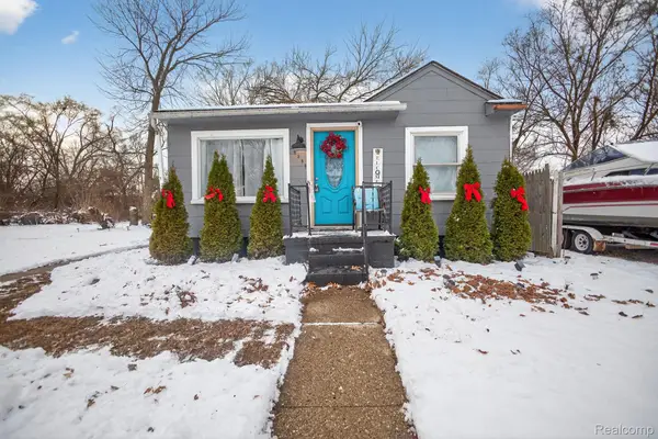 20235 Prairie Street, Detroit, MI 48221