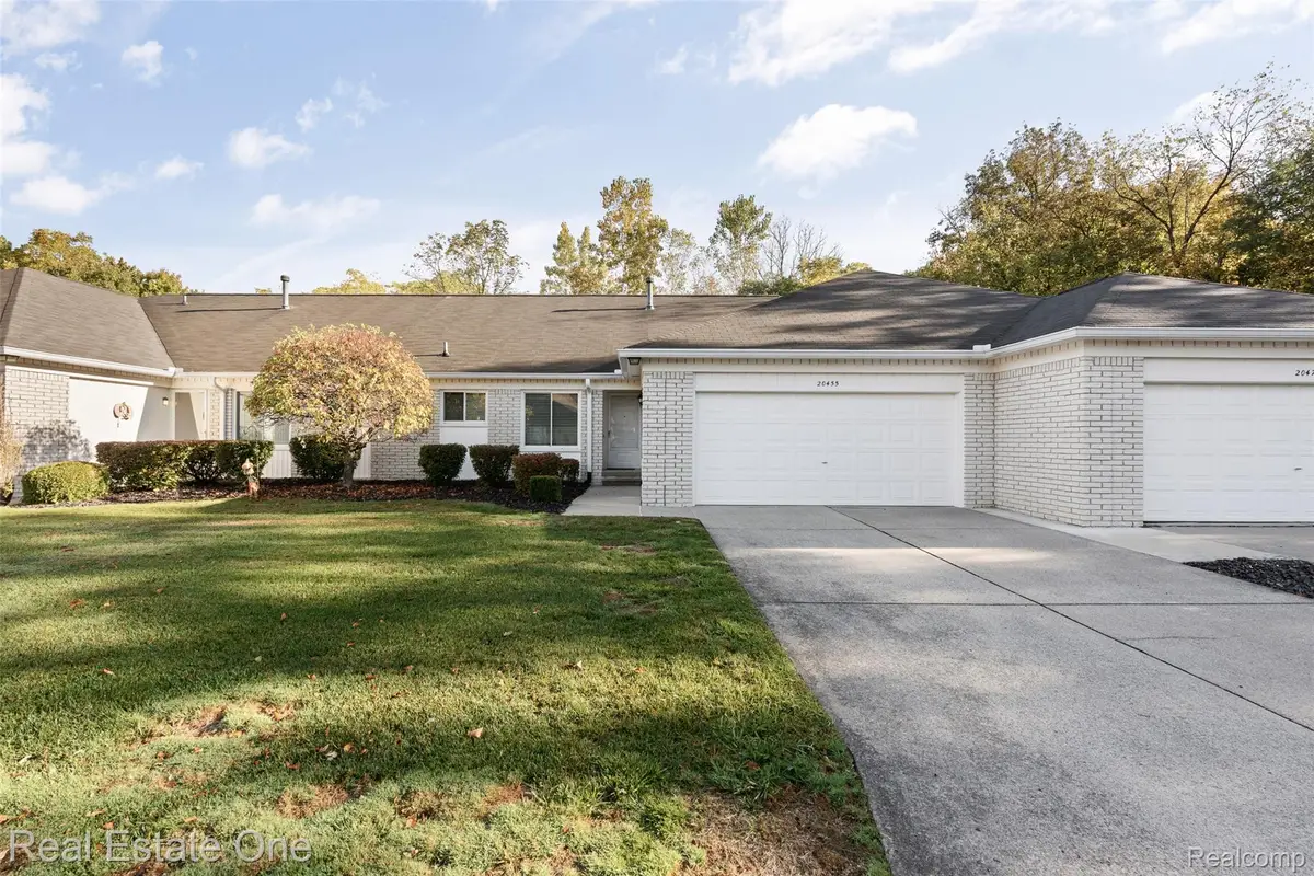 20455 Palms Drive, Clinton Township, MI 48036 - Image #1