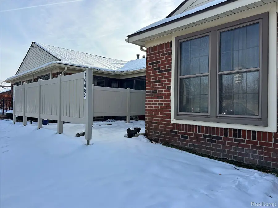 40666 Newport Drive, Plymouth, MI 48170 - Image #3