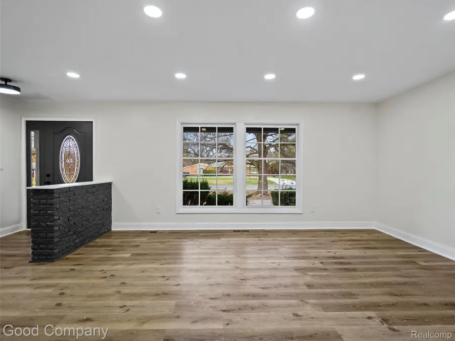 32 Shagbark Drive, Rochester Hills, MI 48309 - Image #3