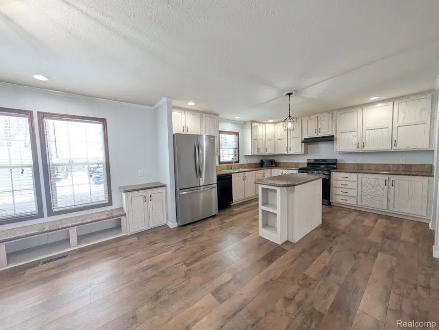 11045 Woodland Ridge Court, South Lyon, MI 48178 - Image #2