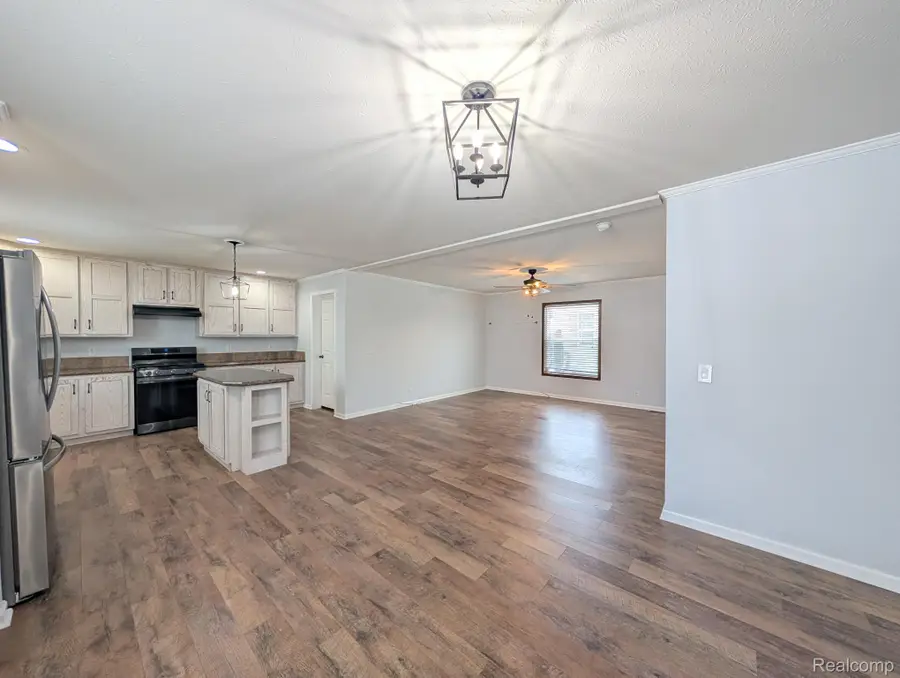 11045 Woodland Ridge Court, South Lyon, MI 48178 - Image #3