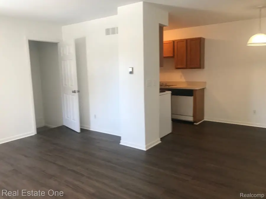 28185 Raleigh Crescent Drive #106, Chesterfield, MI 48051 - Image #2