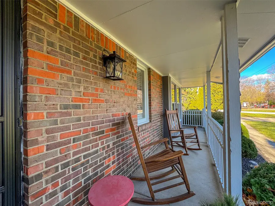 6940 Wing Lake Road, Bloomfield, MI 48301 - Image #3