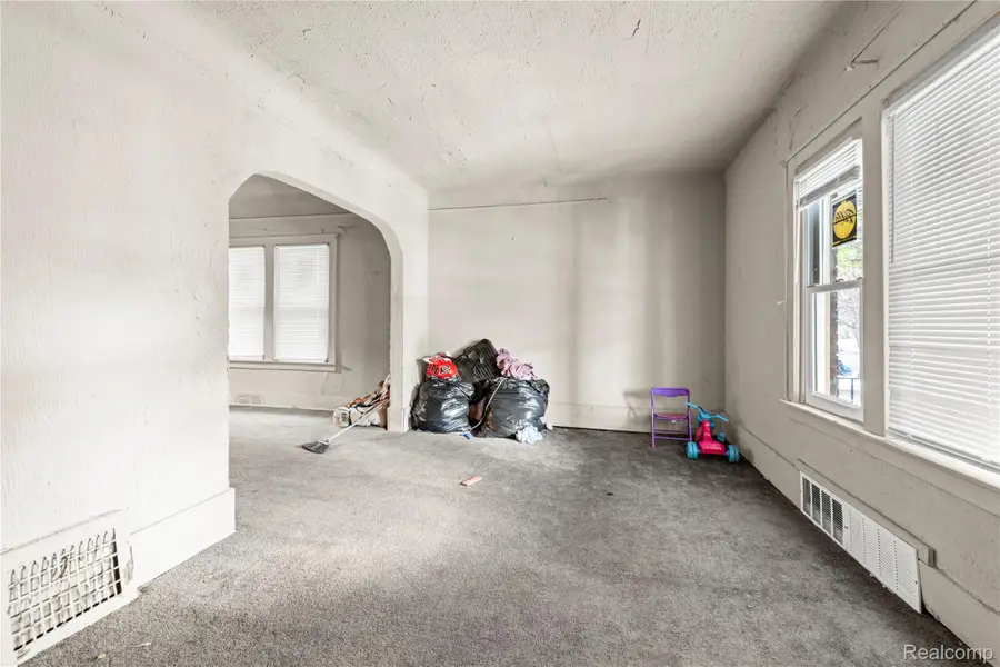 5856 Barrett Street, Detroit, MI 48213 - Image #3
