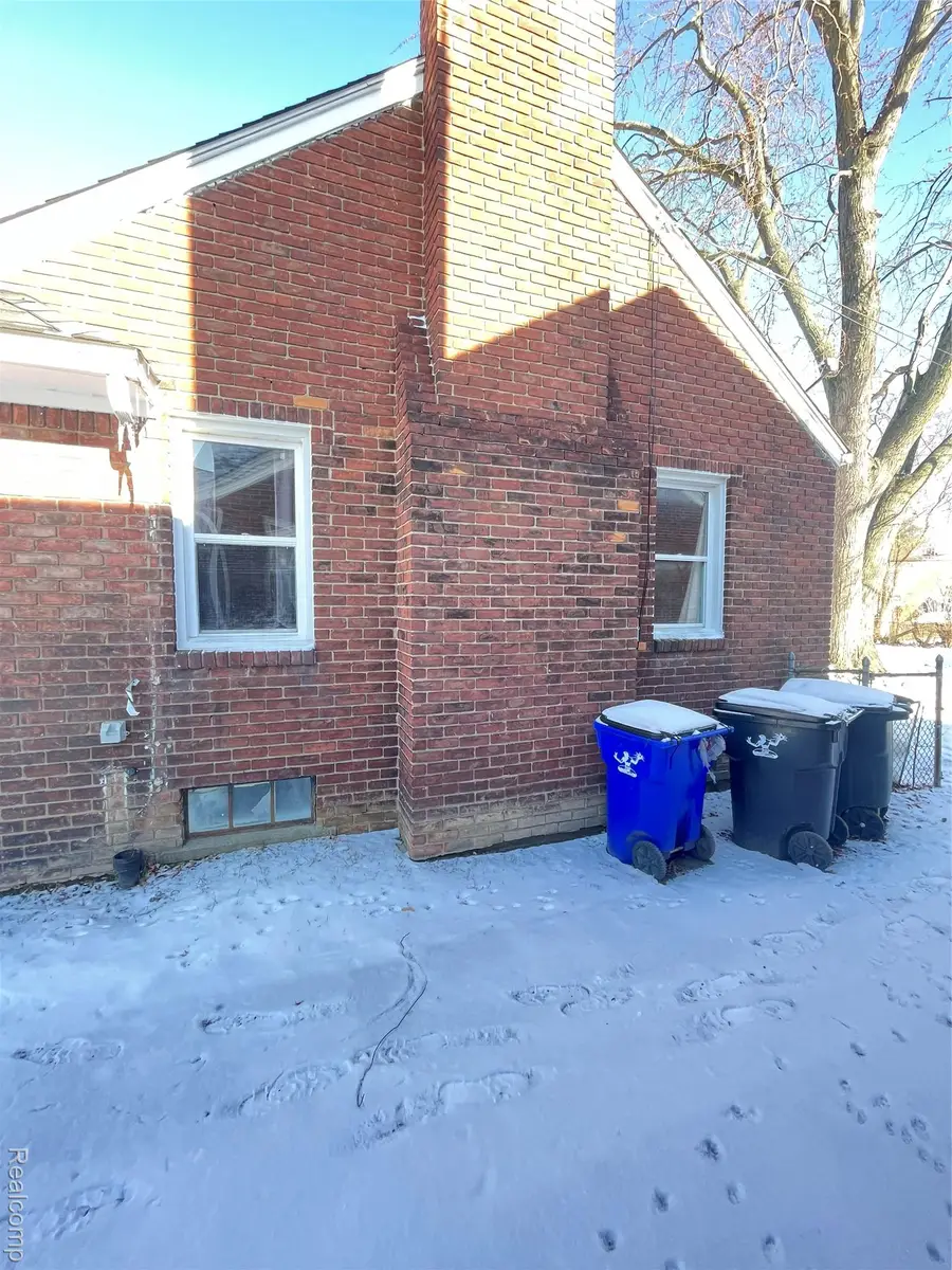 10670 Nottingham Road, Detroit, MI 48224 - Image #2