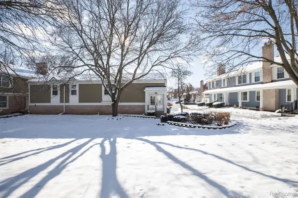 20940 E Glen Haven Circle #46, Northville, MI 48167