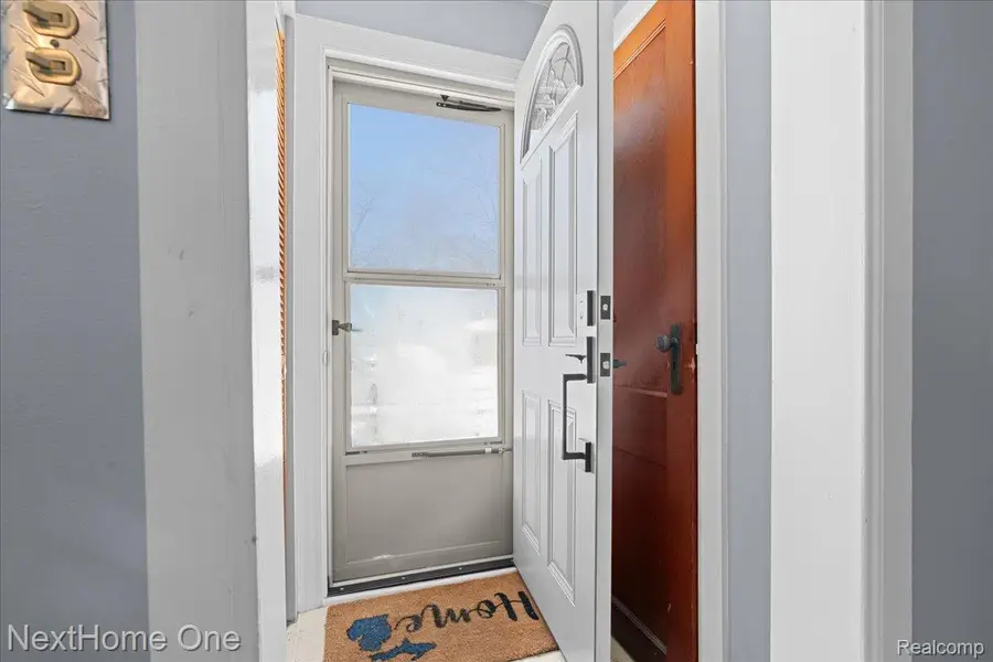 11634 Cardwell Street, Livonia, MI 48150 - Image #3