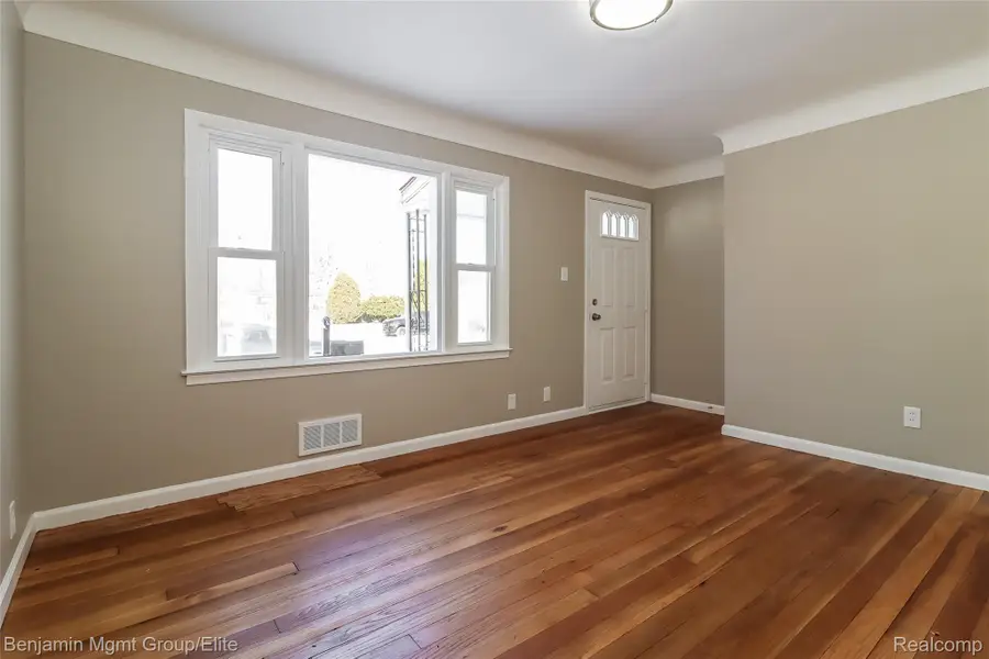 28461 Marquette Street, Garden City, MI 48135 - Image #2