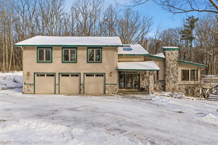 2390 Noble Road, Oxford, MI 48370 - Image #2