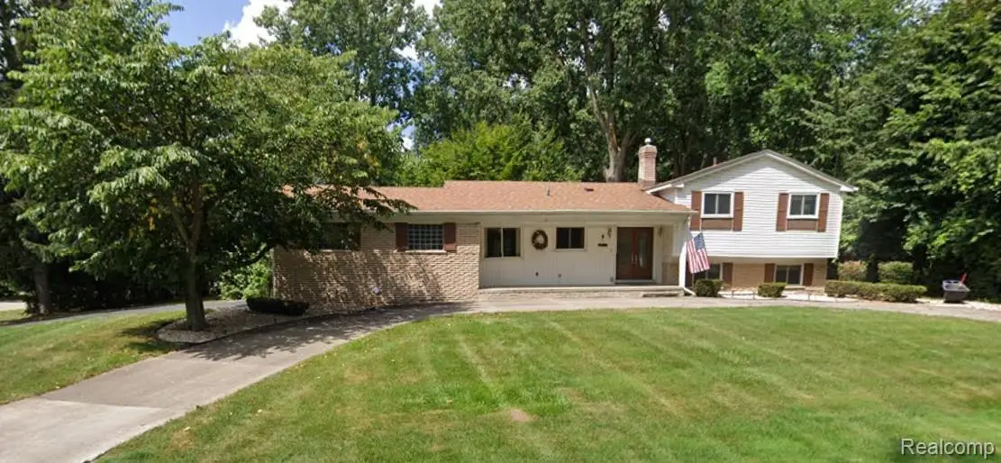 21105 Westfarm Court, Farmington Hills, MI 48167 - Image #1