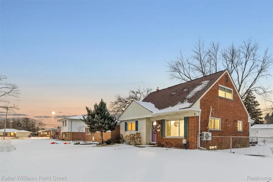 29143 Dover Avenue, Warren, MI 48088 - Image #2