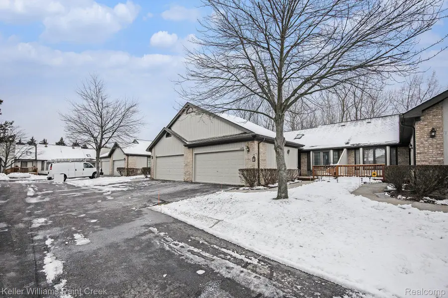 33890 Oakwood Drive, Sterling Heights, MI 48312 - Image #2