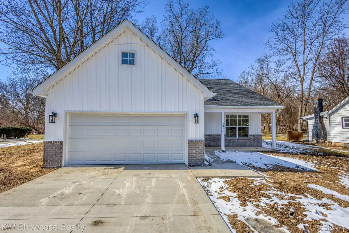 2325 Walnut Road, Auburn Hills, MI 48326 - #1