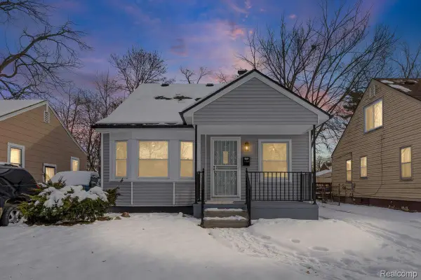 19320 Grandville Avenue, Detroit, MI 48219