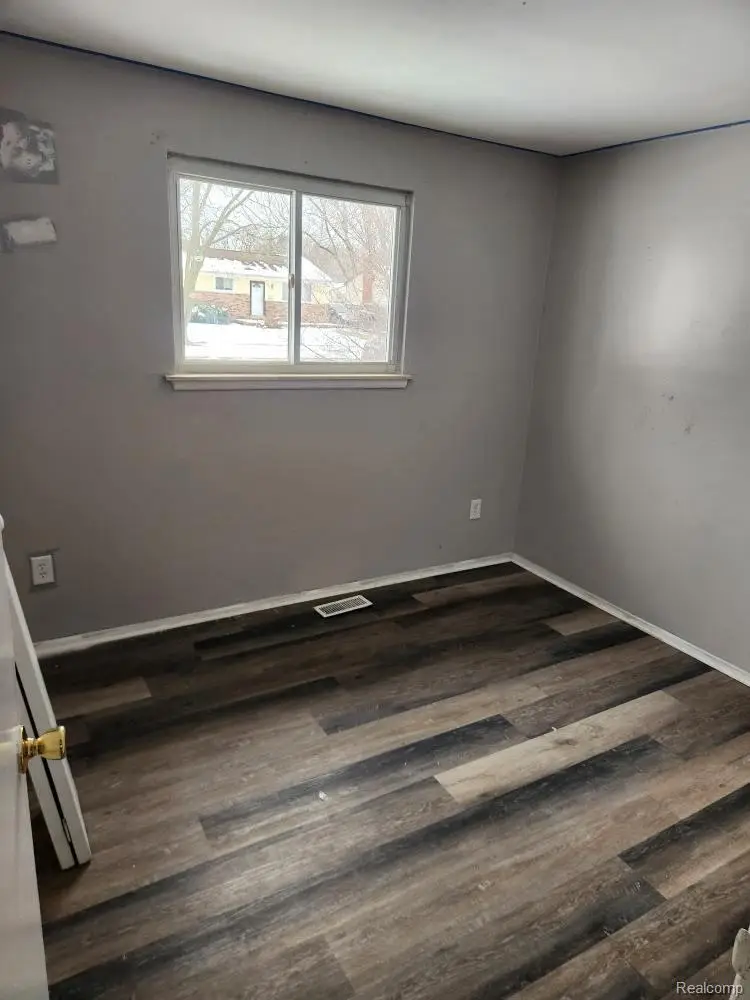 15587 Oakbrook Street, Romulus, MI 48174 - Image #2