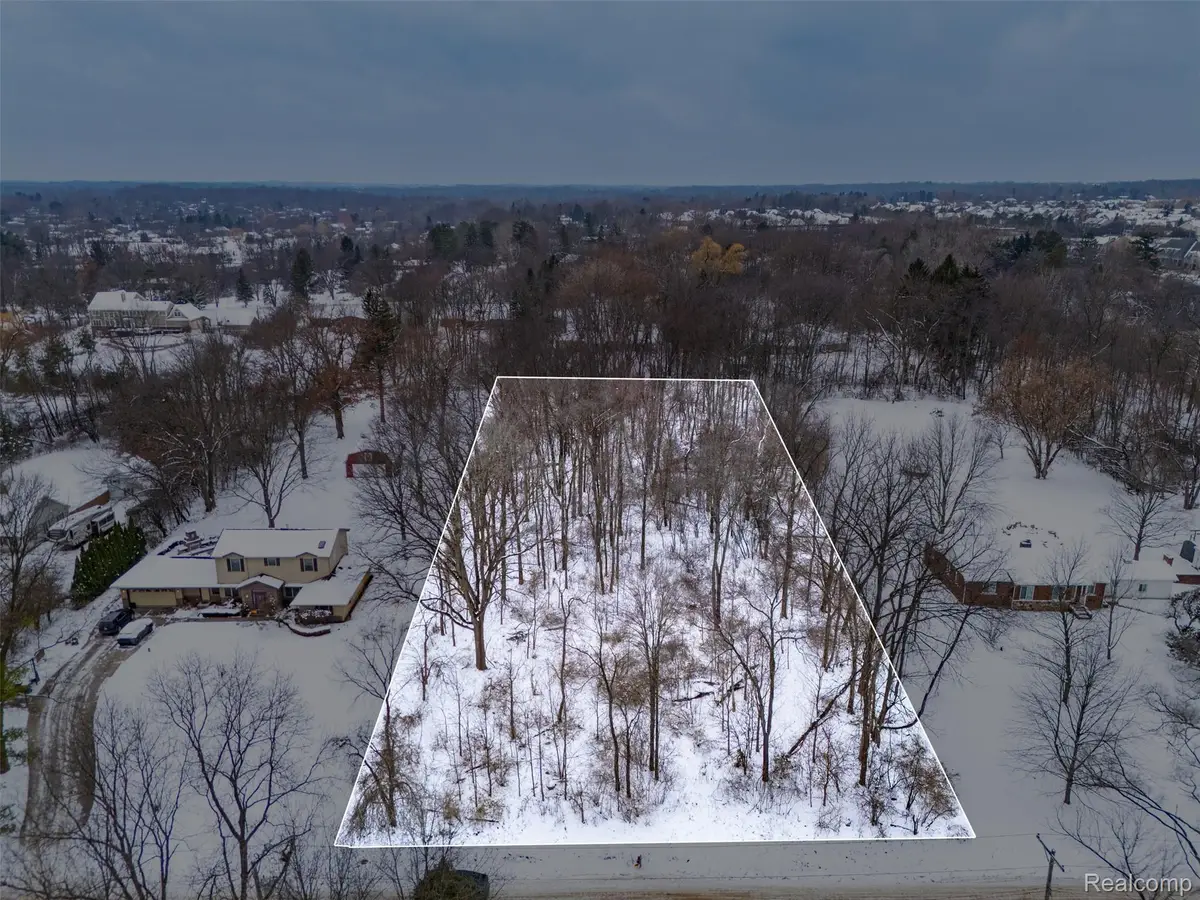 31061 Glenmuer Street, Farmington Hills, MI 48334 - Image #1