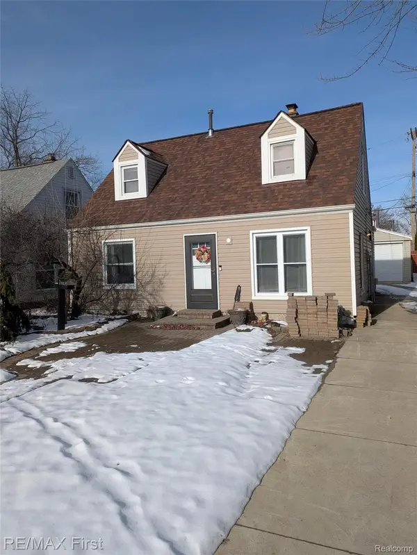 2217 E 10 Mile Road, RoyalOak, MI 48067