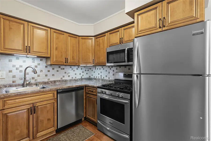 49990 Helfer Blvd, Wixom, MI 48393 - Image #3