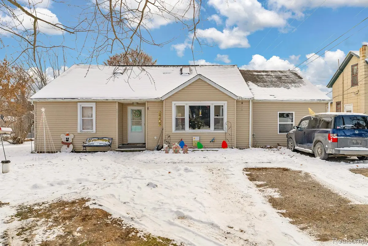 6015 Jeddo Road, Jeddo, MI 48032 - Image #1