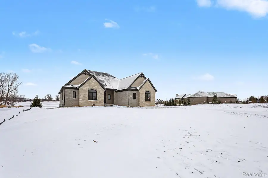 67376 Greystone Court, Washington, MI 48095 - Image #3