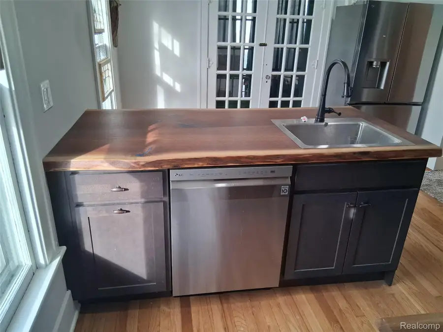 160 Chippewa Road, Pontiac, MI 48341 - Image #3