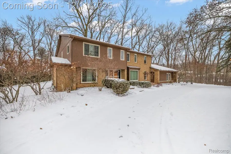4539 Middleton Court, West Bloomfield, MI 48323 - Image #2