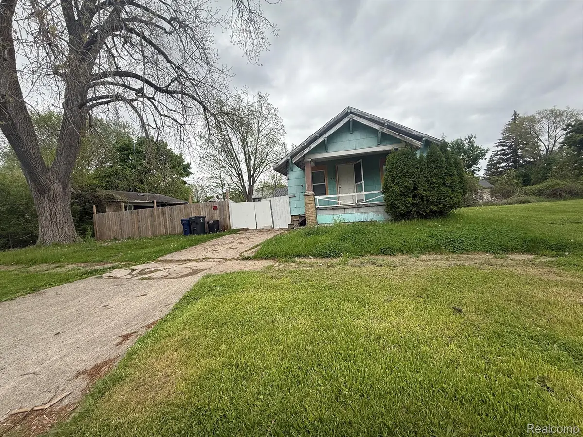 834 Remington Avenue, Flint, MI 48507 - Image #1