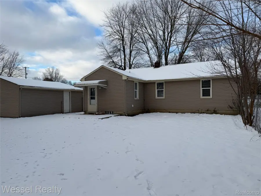 3173 Coin Street, Burton, MI 48519 - Image #3