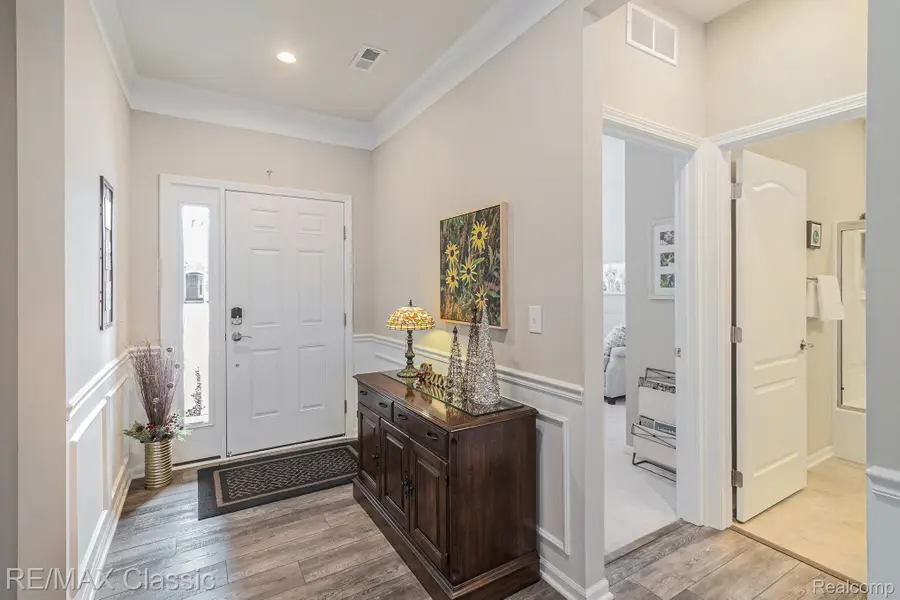 48738 Rockview Road, Novi, MI 48374 - Image #3