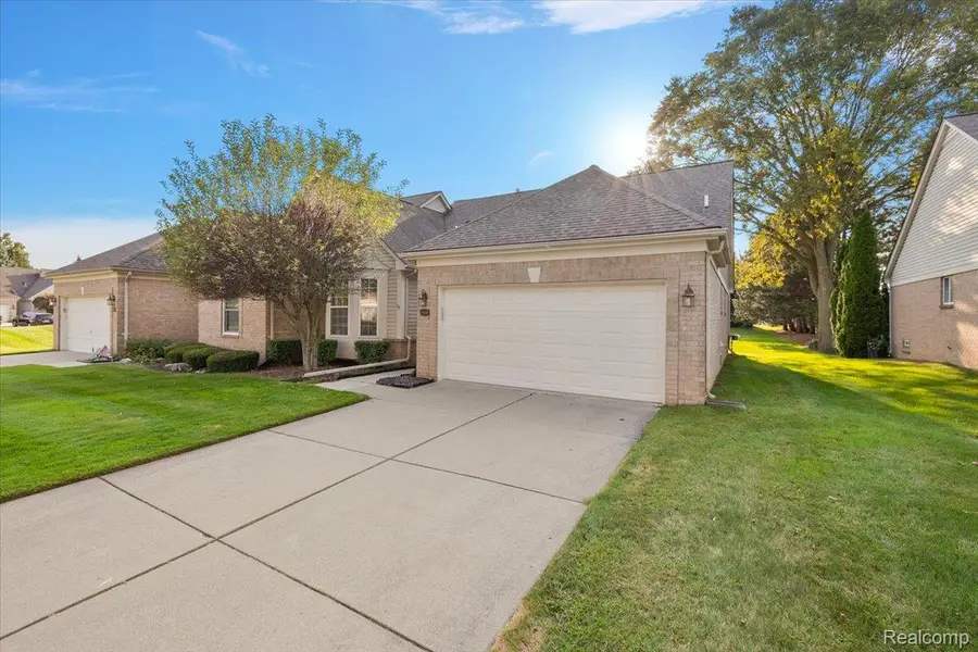 44119 Kendyl, Sterling Heights, MI 48314 - Image #2