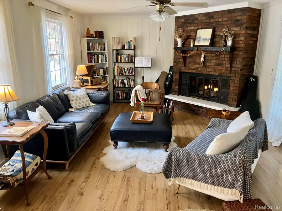 41 Charles Street, Hillsdale, MI 49242 - Image #3