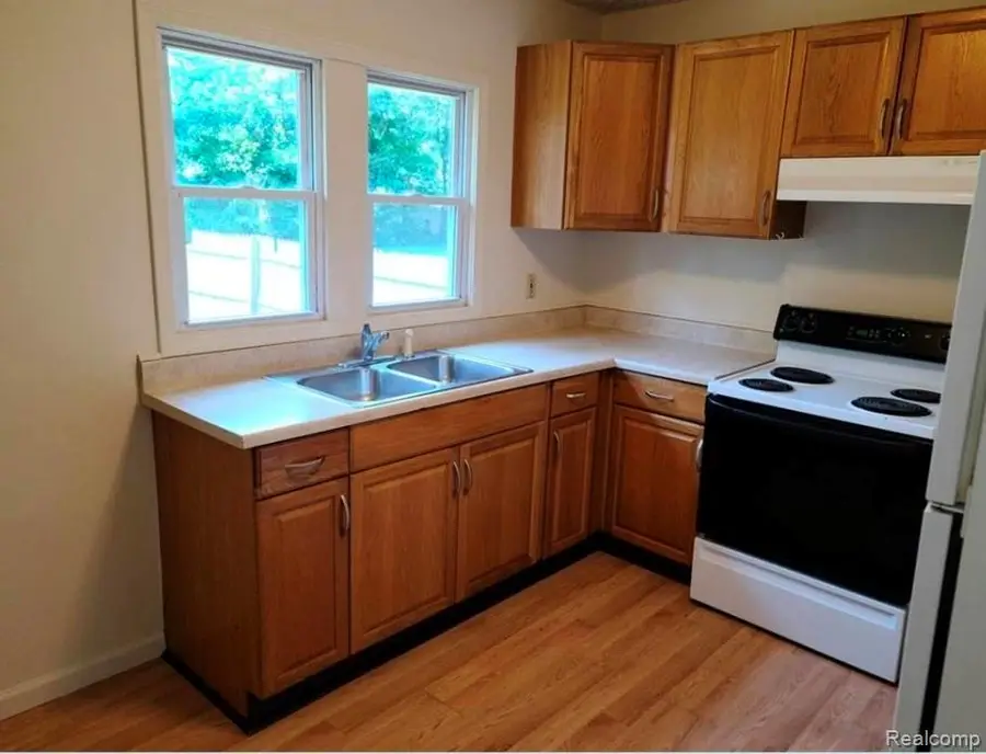 822 Isham Street, Owosso, MI 48867 - Image #2